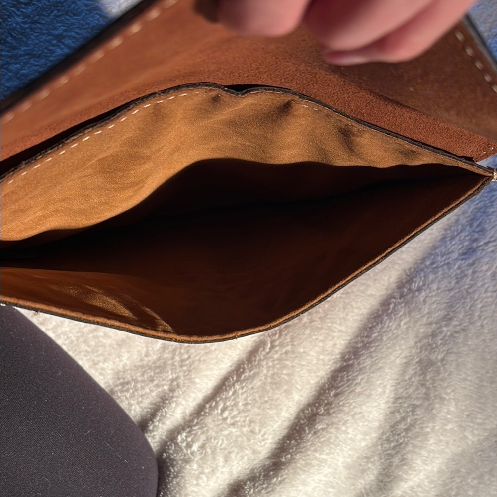 Patricia Nash - Italian Leather Floral Envelope Clutch - Picture 4 of 10